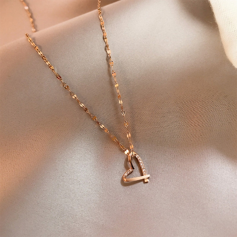 Heart motif necklace/M-12